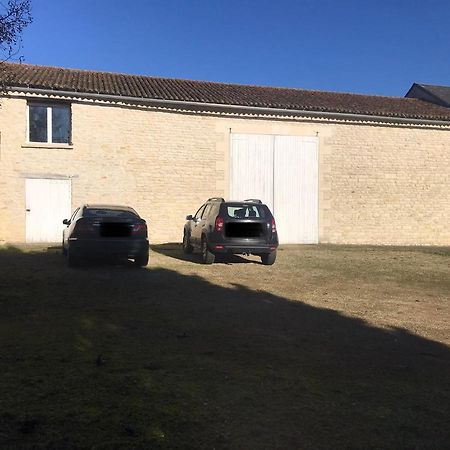 La Maladrie Bed and Breakfast Vouzailles Esterno foto