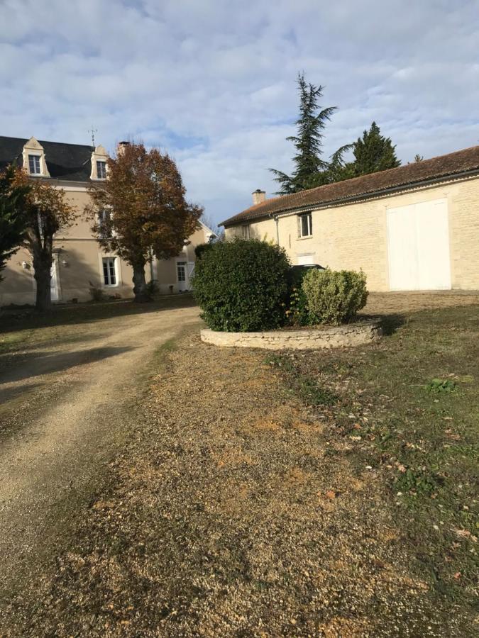 La Maladrie Bed and Breakfast Vouzailles Esterno foto